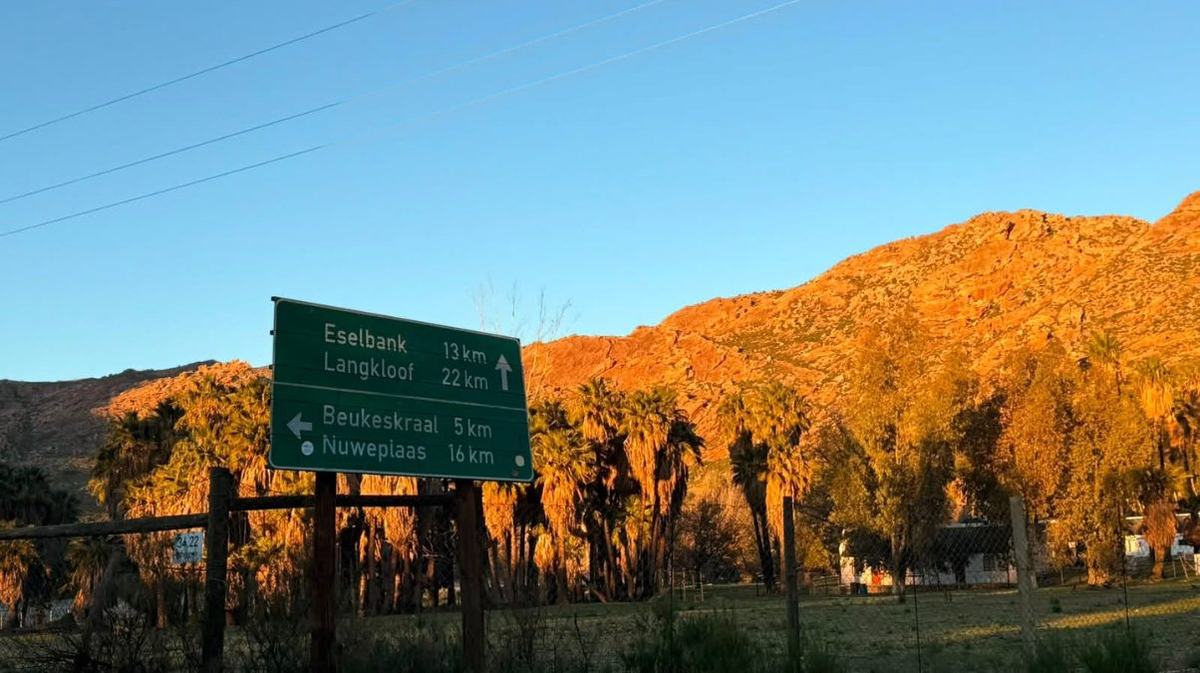 Road sign at Wupperthal pointing to Eselbank, Langkloof, Beukeskraal and Nuweplaas